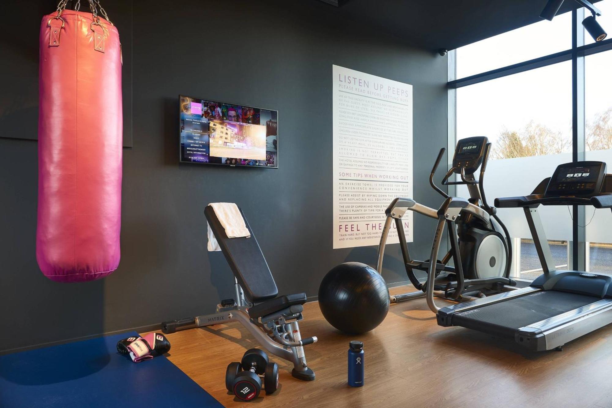Moxy Birmingham Nec Hotel Бекенхил Екстериор снимка