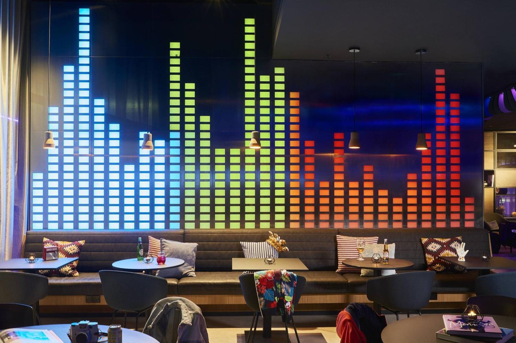 Moxy Birmingham Nec Hotel Бекенхил Екстериор снимка