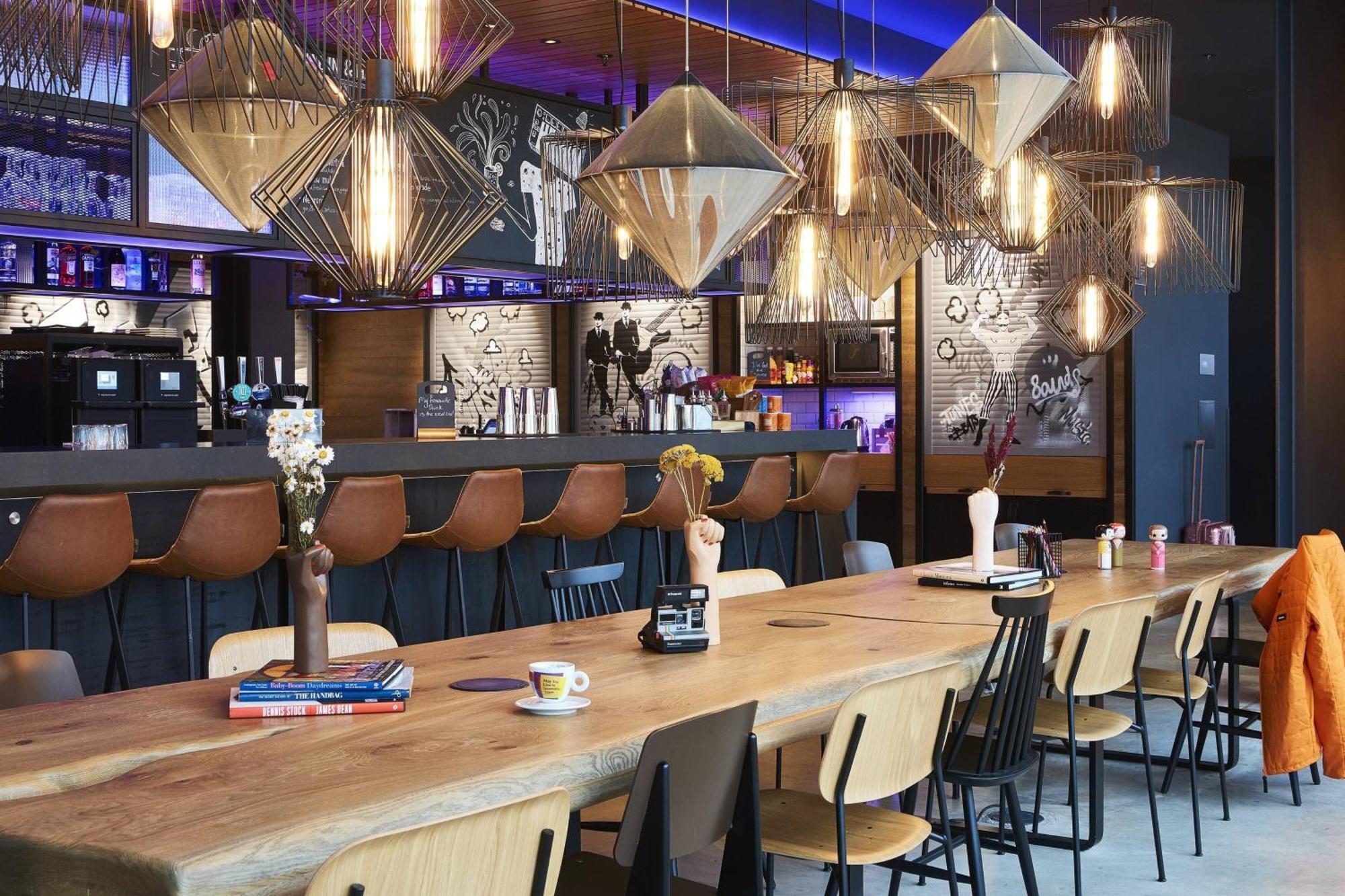 Moxy Birmingham Nec Hotel Бекенхил Екстериор снимка